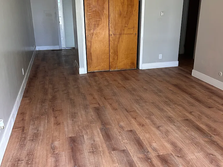 896 Raymond Dr #3 — Photo 5