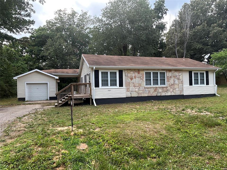 1st image of 2621 Shady Ln