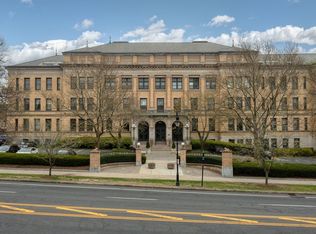 235 State St APT 305, Springfield, MA 01103