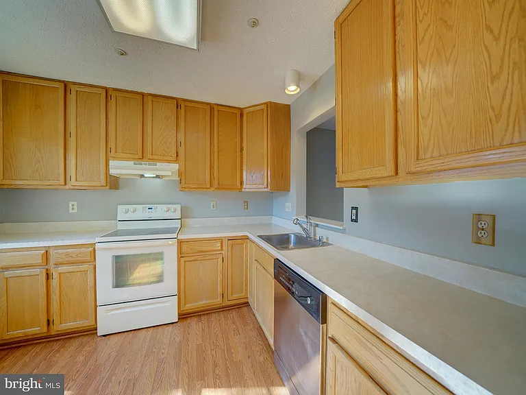 9314 Lawson Ln — Photo 20
