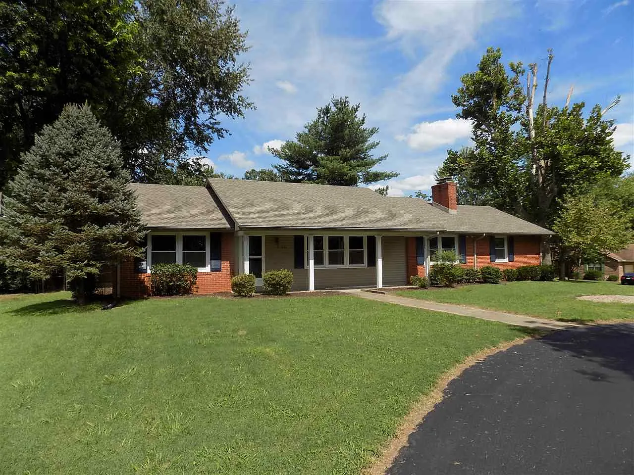 233 Cumberland Cir photo 1