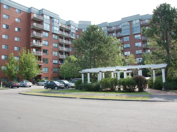 148 Breakwater Drive #203, South Portland, ME 04106