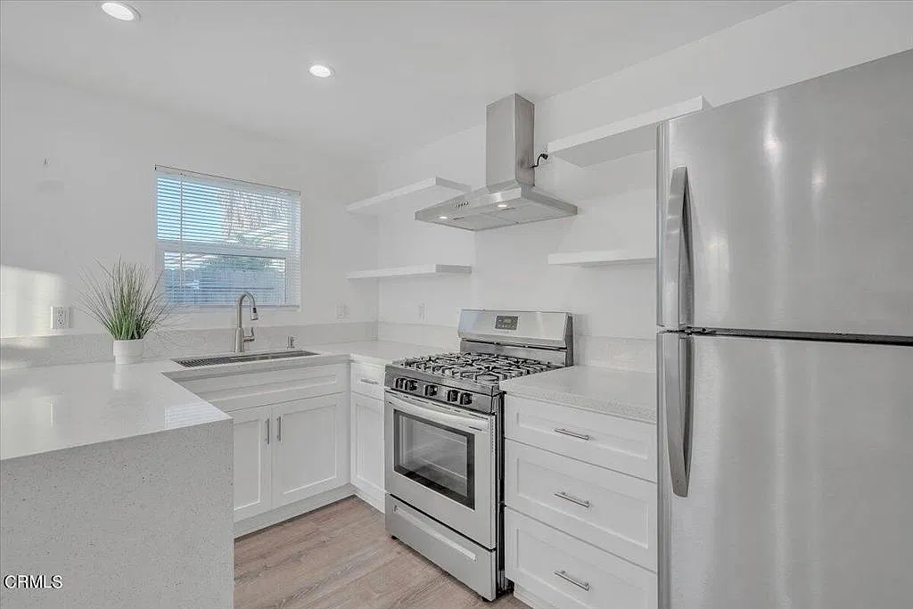 1 bed, 1.0 bath, 450 sqft, $1,950 — Photo 3