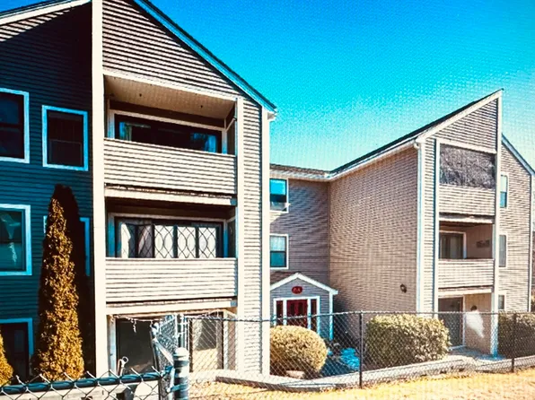 6 Marc Dr APT 6A1, Plymouth, MA 02360