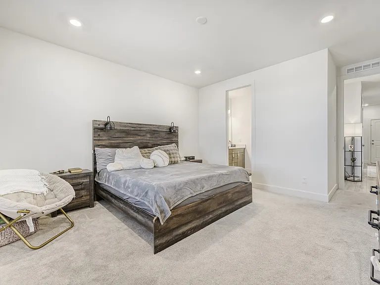 17883 W 93rd Pl — Photo 15