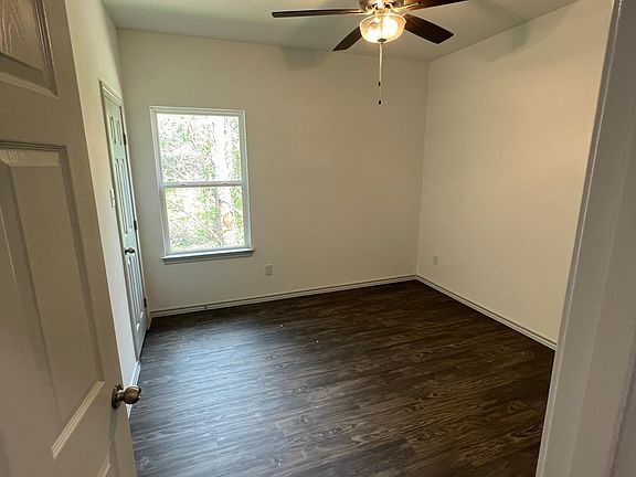 5th image of 1001 Woodland Dr