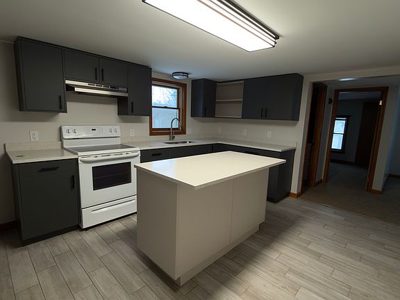 2nd image of 111 East Ave APT B