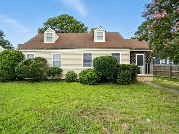 12 S Colin Dr, Portsmouth, VA 23701