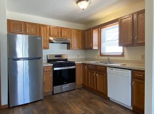 211 Stonewall Court, Nappanee, IN 46550