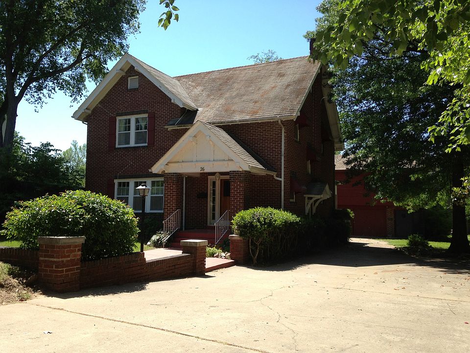 2nd image of 26B E 25th St