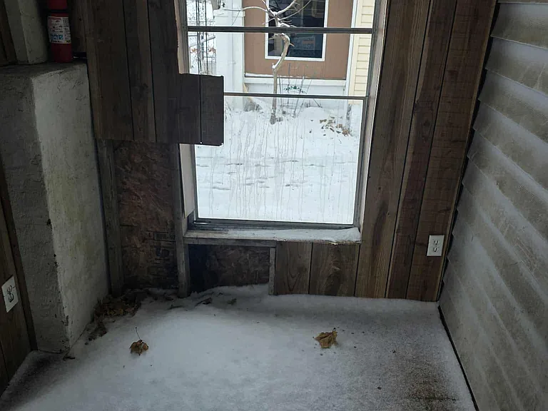 1180 E Mueller Ave — Photo 3