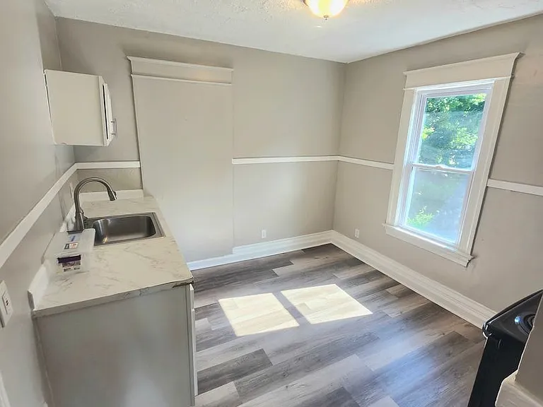 500 Garson Ave — Photo 2