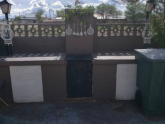 5th image of 1108 W San Antonio St