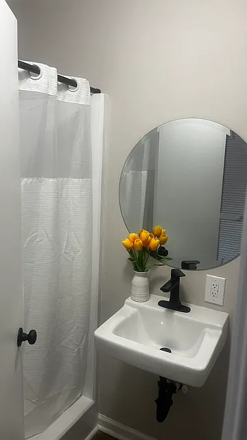 3 bed, 1363 sqft, $2,150 — Photo 4