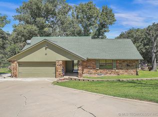 16301 W Coyote Trl, Sand Springs, OK 74063