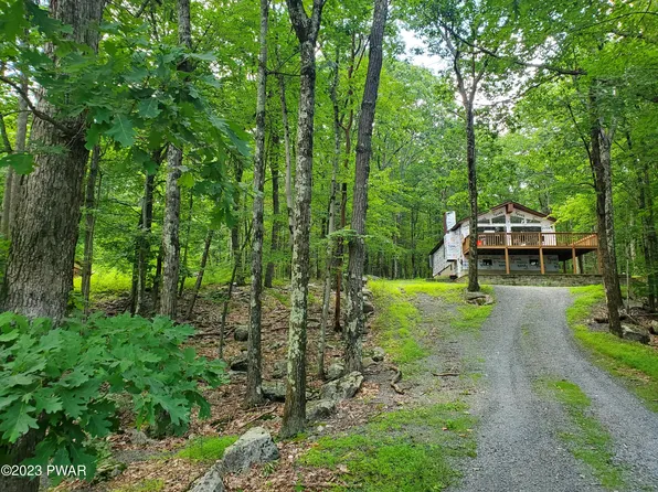 313 Forest Dr, Hawley, PA 18428