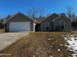 185 Westwood Cv, Henderson, TN 38340