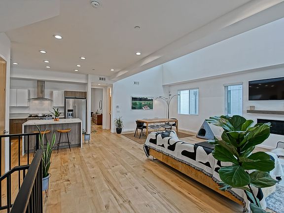 5th image of 519 N Gertruda Ave #A