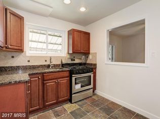 1382 W St NE, Washington, DC 20018
