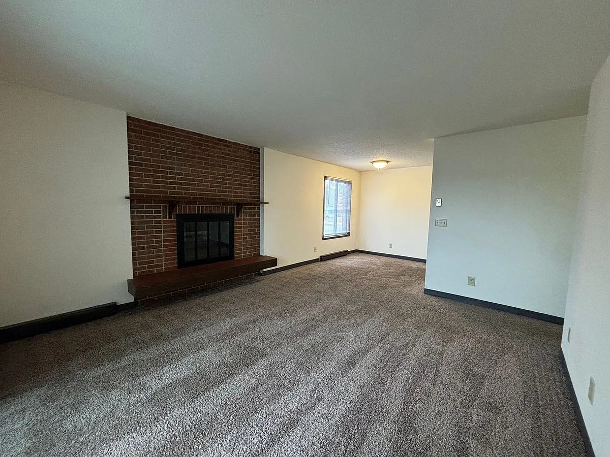 Building Photo - 3114