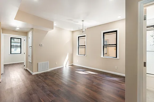 120 Paine Ave #1R Photo 1 120 Paine Ave #1R Photo 1