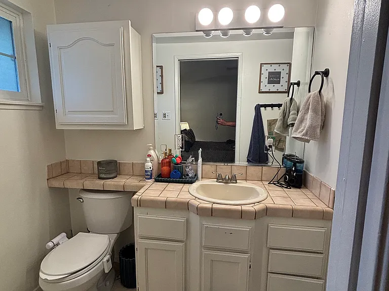 832 S Prospero Dr — Photo 2