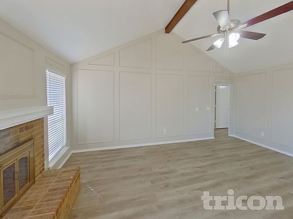 3rd image of 909 Meadowdale Dr