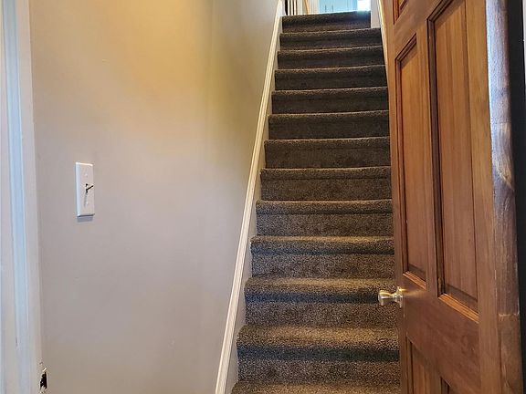 2nd image of 39 Smith St