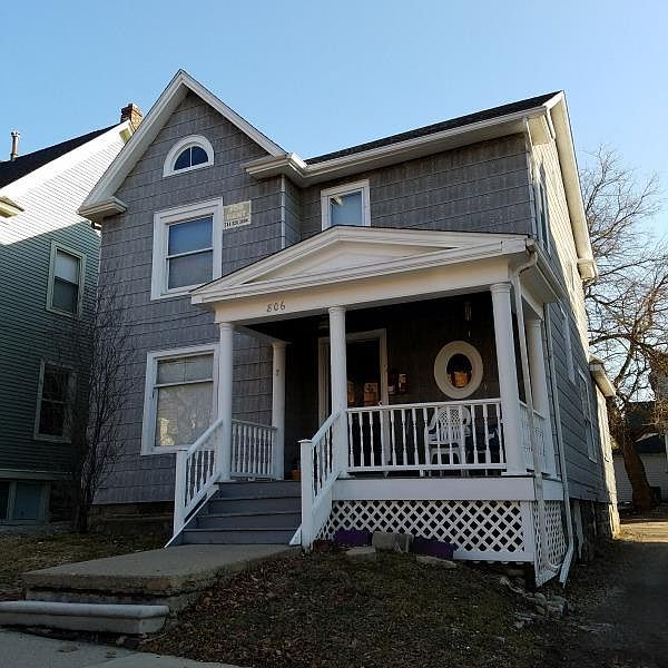 2nd image of 806 E Kingsley St