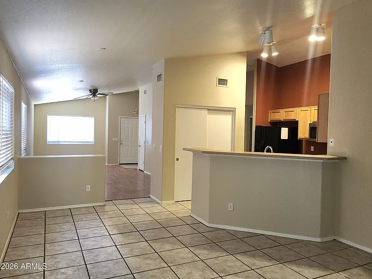 6424 W Saddlehorn Rd — Photo 4