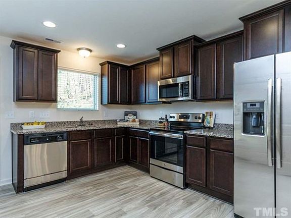 3rd image of 535 Hobkirks St