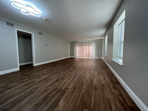 5th image of 1915 Mount Vernon Ct APT 11