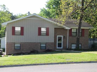 2504 Maplewood Dr, Chattanooga, TN 37421