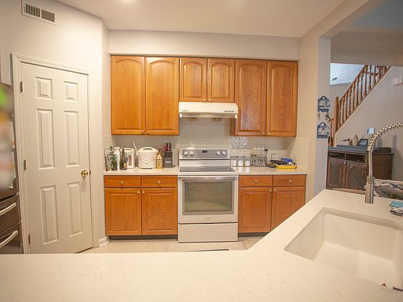 4th image of 2230 Willowview Dr