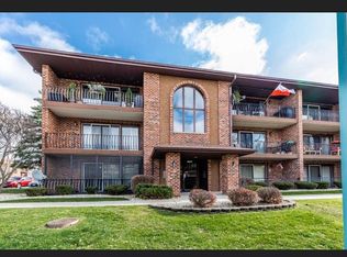 11001 Stony Creek Dr APT 1D, Palos Hills, IL 60465