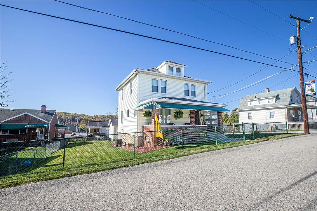 33 Fairgarden St photo 1