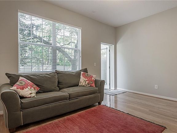 4th image of 3015 Bayshore Pointe Dr