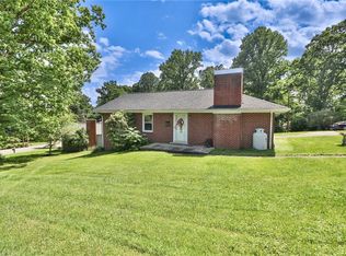 121 Westwood Ln, Elkin, NC 28621