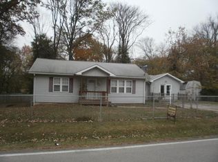 703 Hollywood Heights Rd, Caseyville, IL 62232