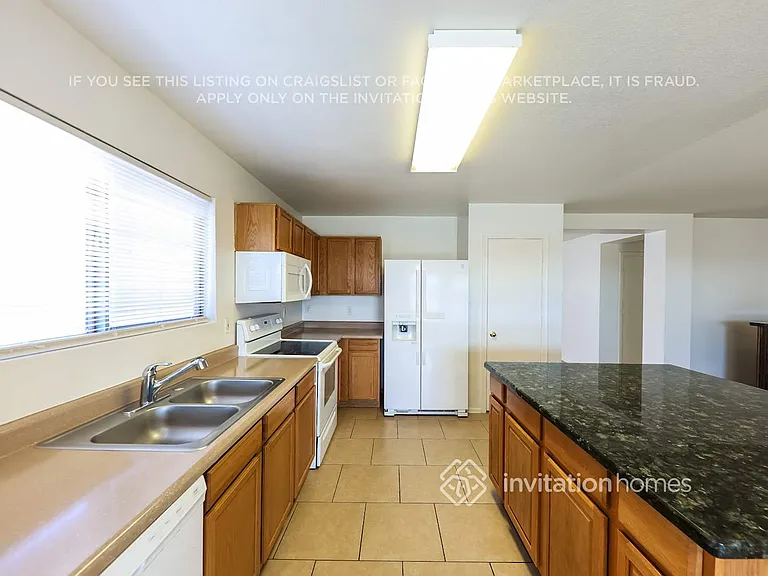 11509 W Wethersfield Rd — Photo 7