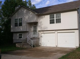 18216 E 24 Highway Cir, Independence, MO 64056