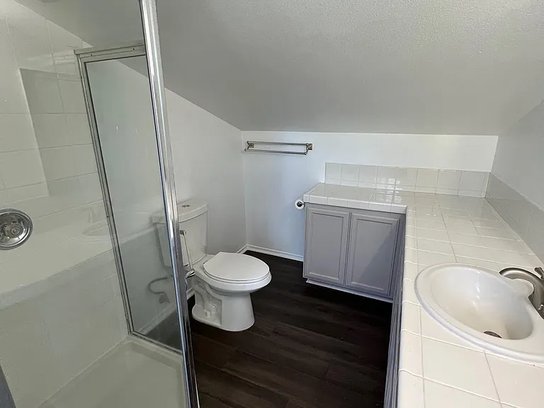 1415 E Hillcrest Dr #2 — Photo 13