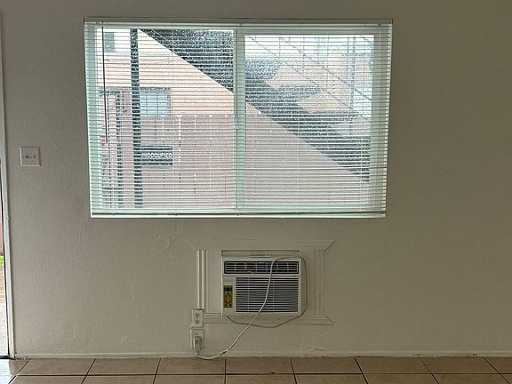 4th image of 12614 Julian Ave Unit A