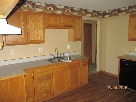 2nd image of 1042 Meadowview Ave