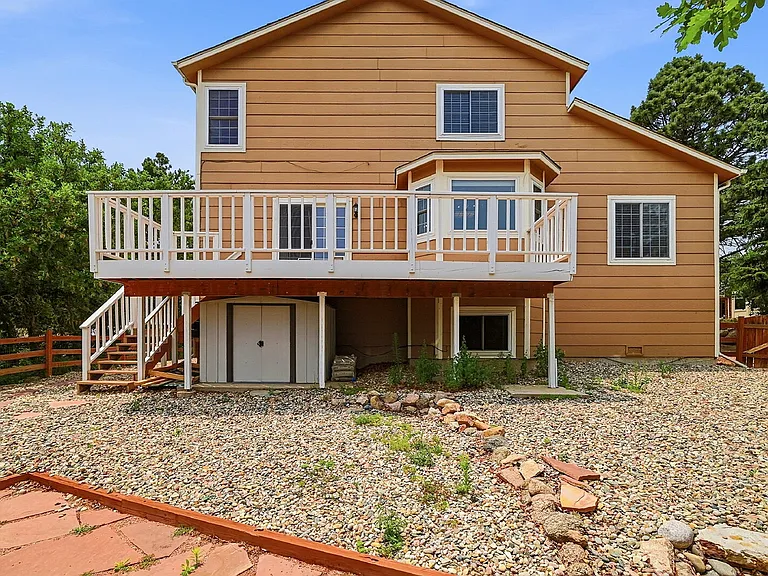 110 Mobray Ct — Photo 43