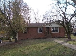 1148 Belvedere Dr, Gallatin, TN 37066