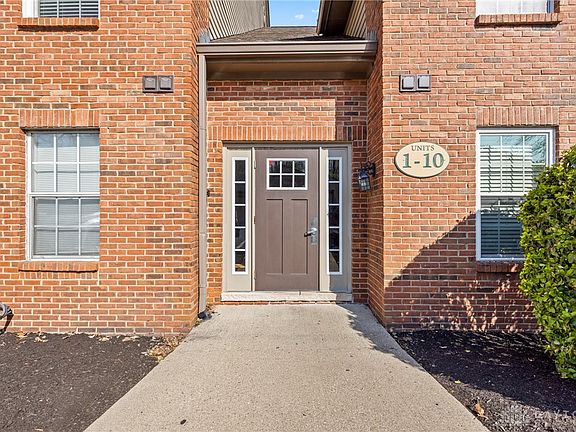 2nd image of 10555 Montgomery Rd APT 5