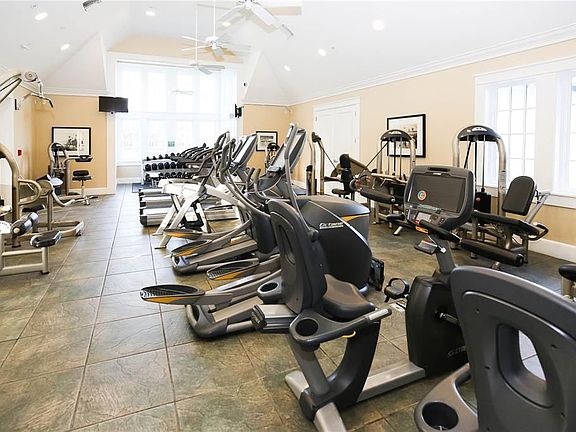 4th image of 4249 Centergate Ln Unit 11204