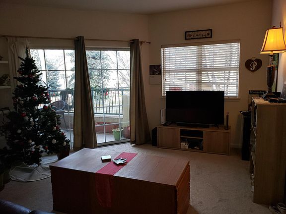 5th image of 540 Mohawk Dr APT 10