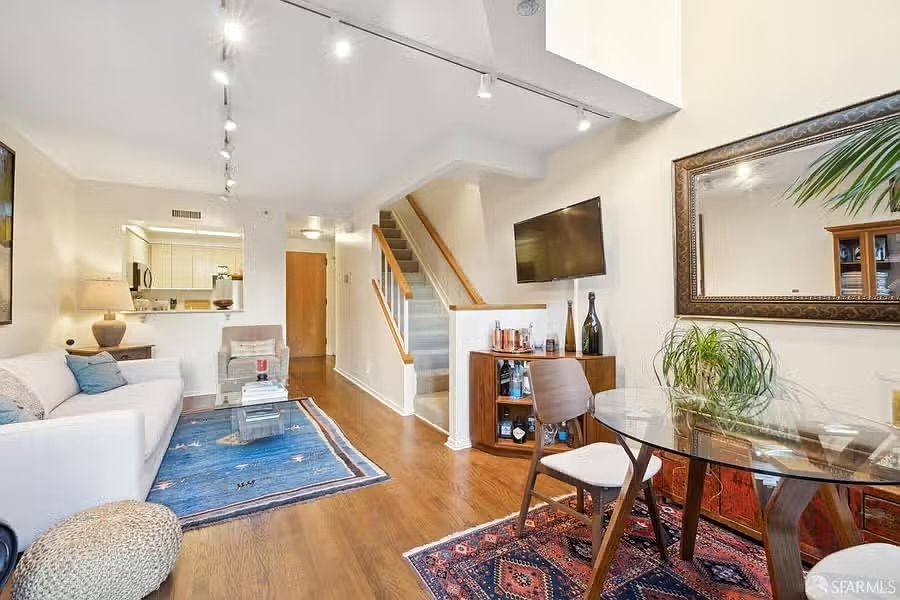 1st image of 101 Lombard St
